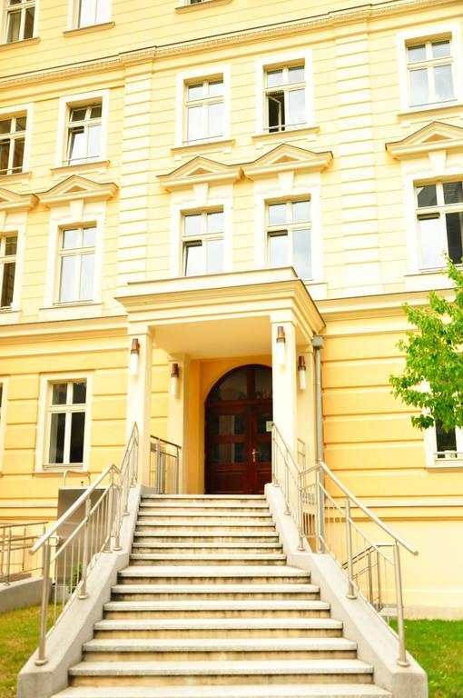 Hotel Przy Baszcie Легница Экстерьер фото